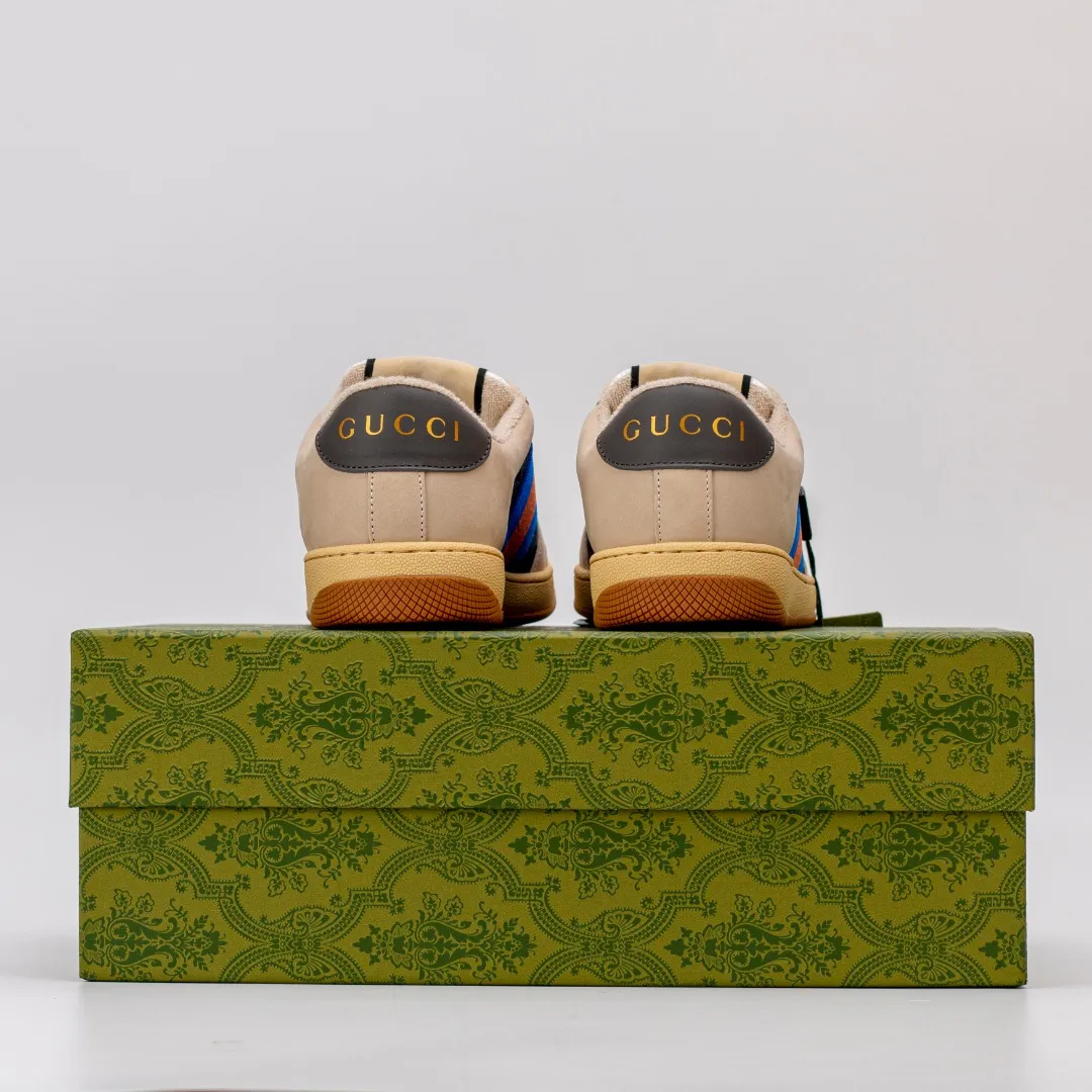 Factory price 580 [Higher version] GUCCI casual sports distressed small dirty shoes, polished cowhide fabric, hand-made distressed effect!  Original terry cloth, delicate, soft, comfortable and breathable. Privately molded steel-stamped two-color original TPU outsole (lower layer is wider, upper layer is narrower) to differentiate the wrong version of the outsole in the market. Fabric, material, outsole, detail comparison SIZE: 34-41, 38-45 regular size (women's 34, 41, men's 38, 45 customized, non-returnable and non-exchangeable) (women's colors and men's models need to be customized)
